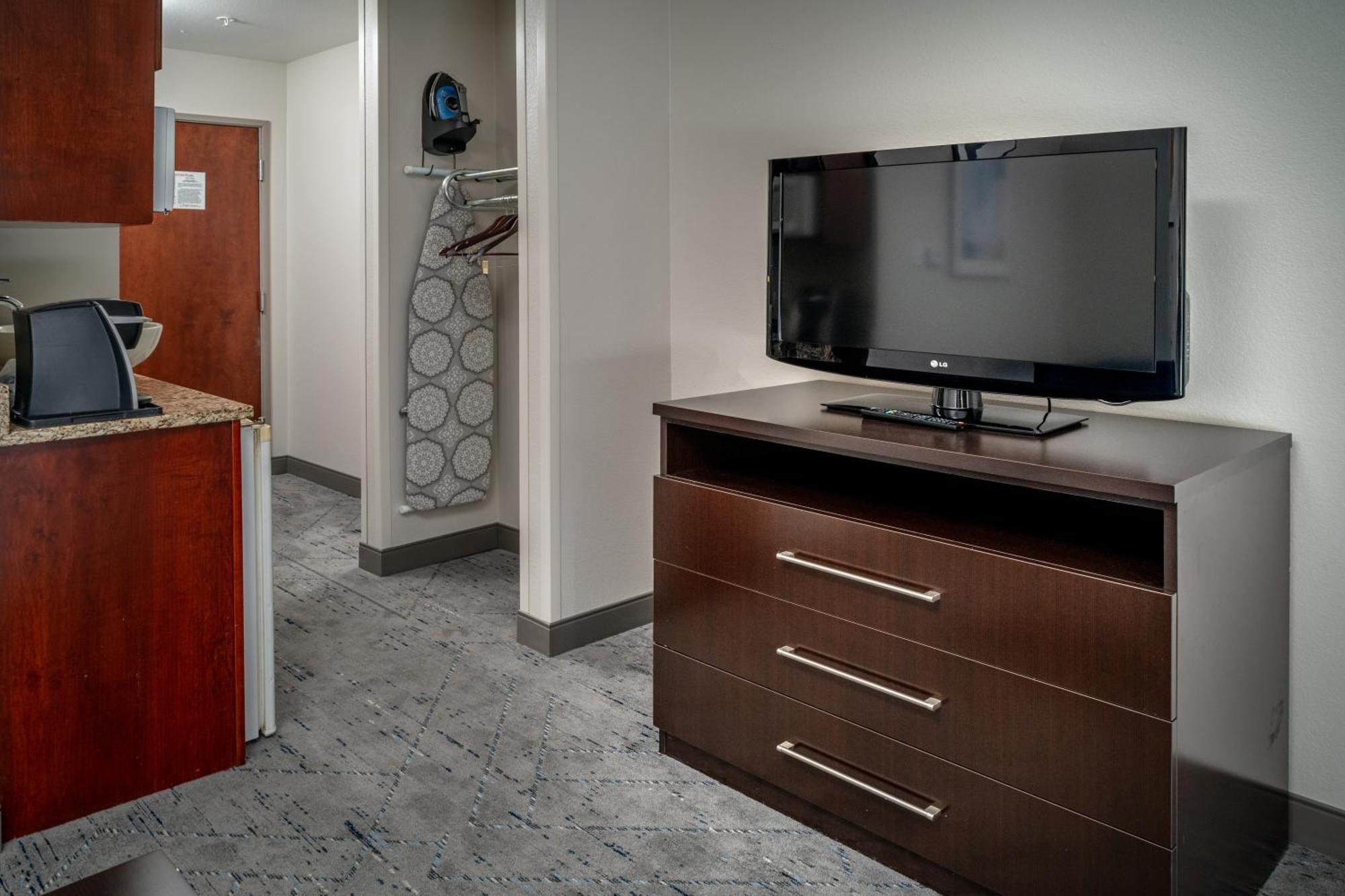 Holiday Inn Express & Suites Cross Lanes By Ihg Kültér fotó