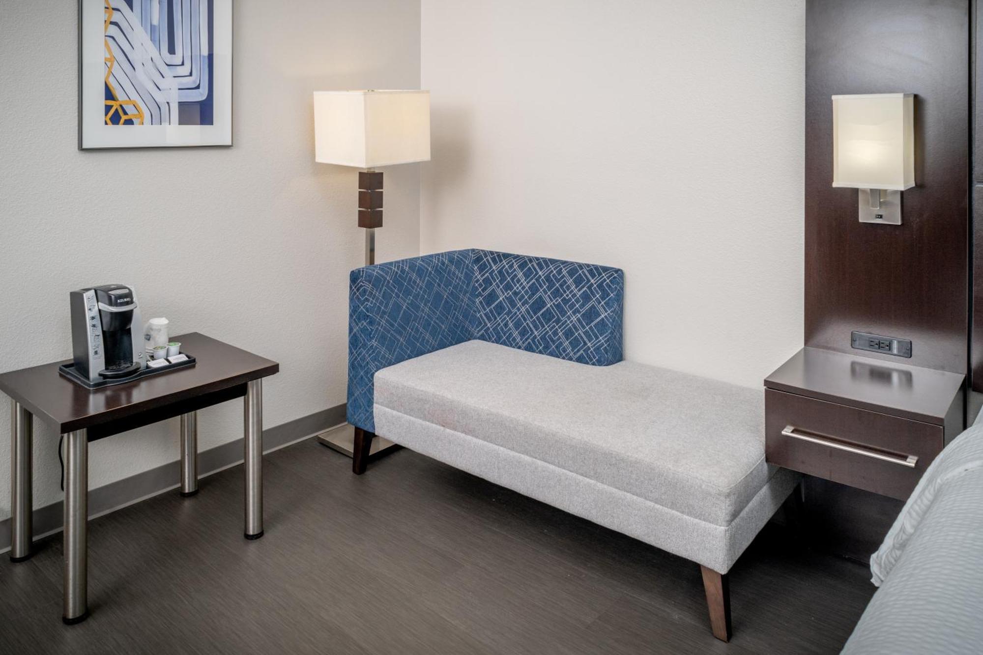 Holiday Inn Express & Suites Cross Lanes By Ihg Kültér fotó
