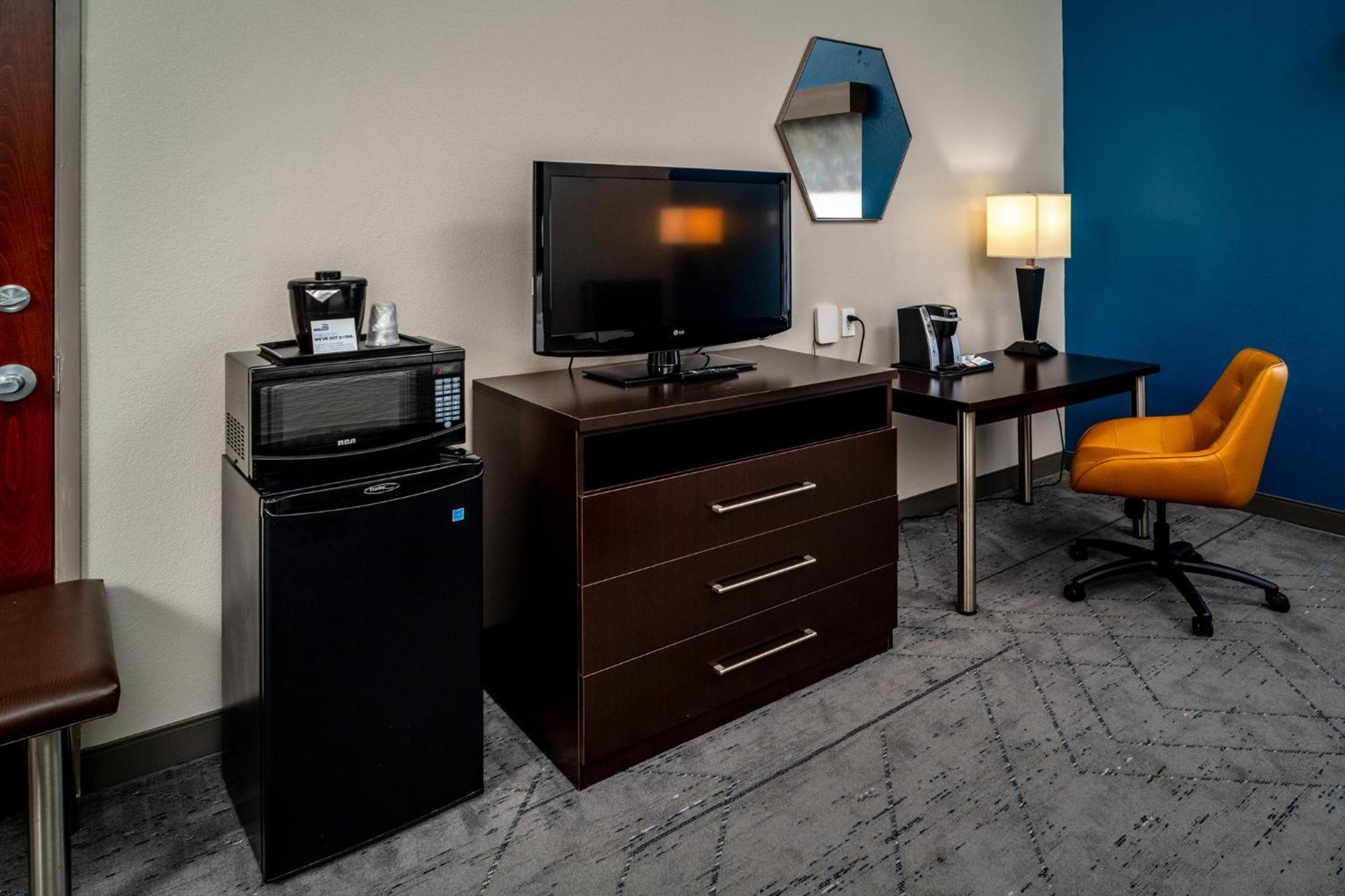 Holiday Inn Express & Suites Cross Lanes By Ihg Kültér fotó